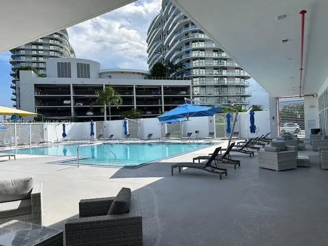 14951 Royal Oaks Ln #2204, North Miami, FL 33181 - Image #3