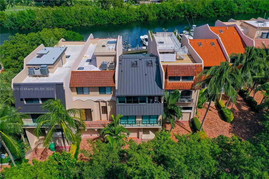 5990 Paradise Point Dr #5990, Palmetto Bay, FL 33157 - Image #3