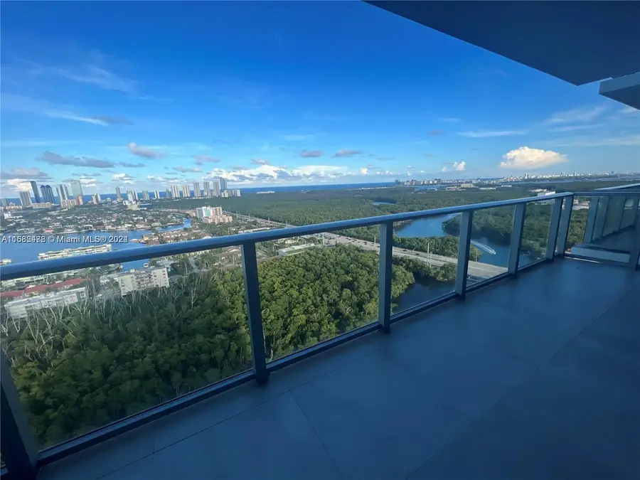 16385 Biscayne Blvd #2020, North Miami Beach, FL 33160 - Image #3