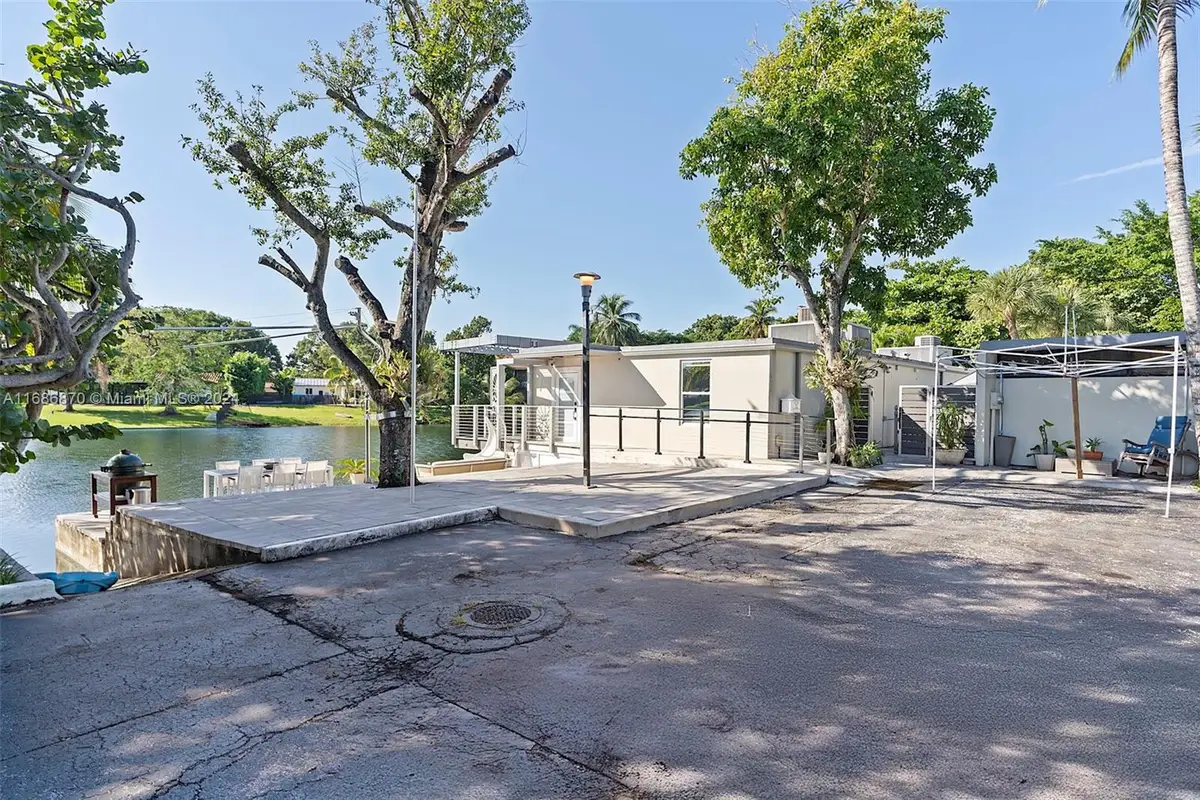 6616 E Miami Lakes Dr E, Miami Lakes, FL 33014 - Image #1