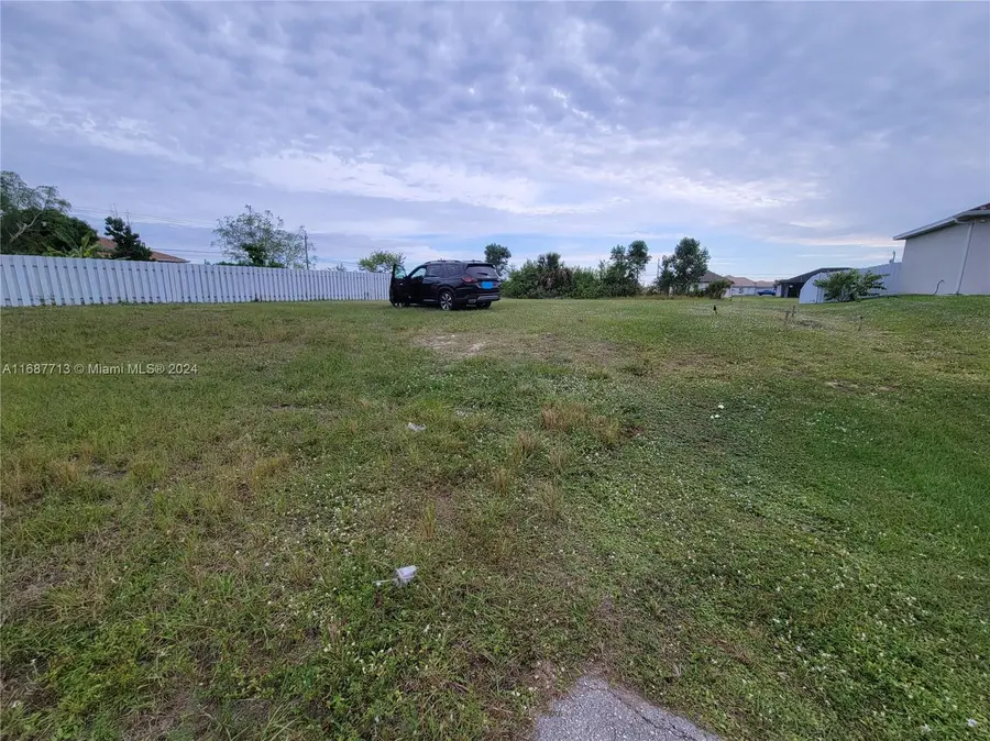 722 NE 12th Street, Cape Coral, FL 33909 - Image #2