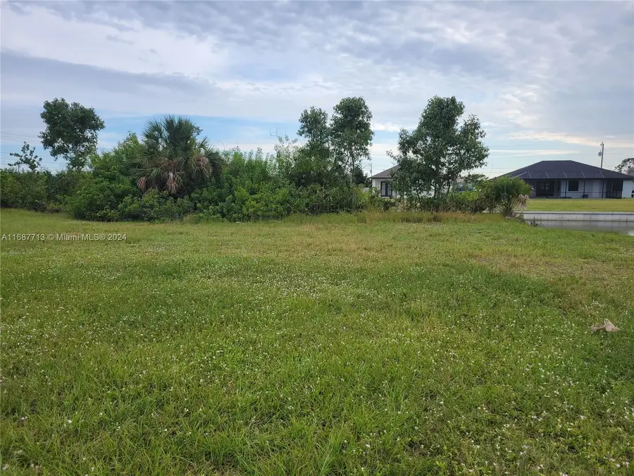 722 NE 12th Street, Cape Coral, FL 33909 - Image #3