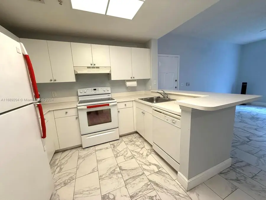 2015 SE 10th Ave #127, Fort Lauderdale, FL 33316 - Image #3