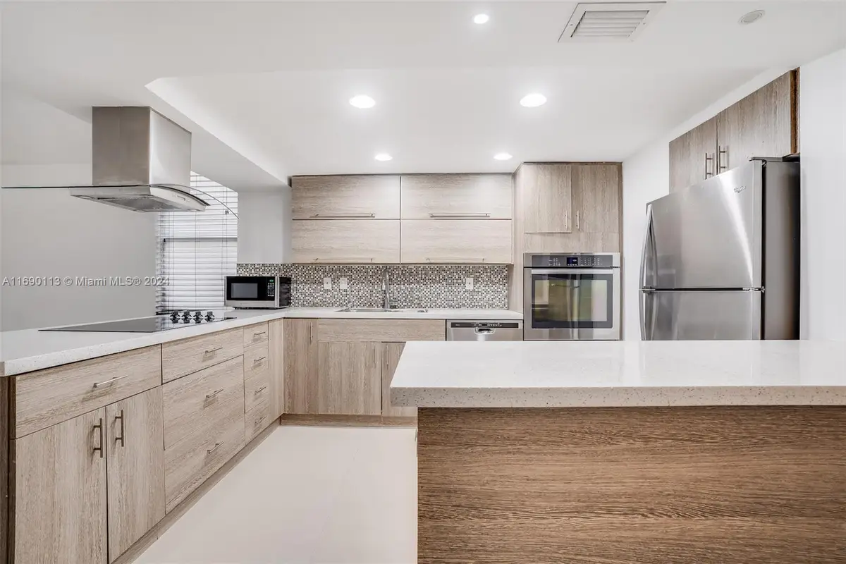 20350 W Country Club Dr #120-4, Aventura, FL 33180 - Image #1