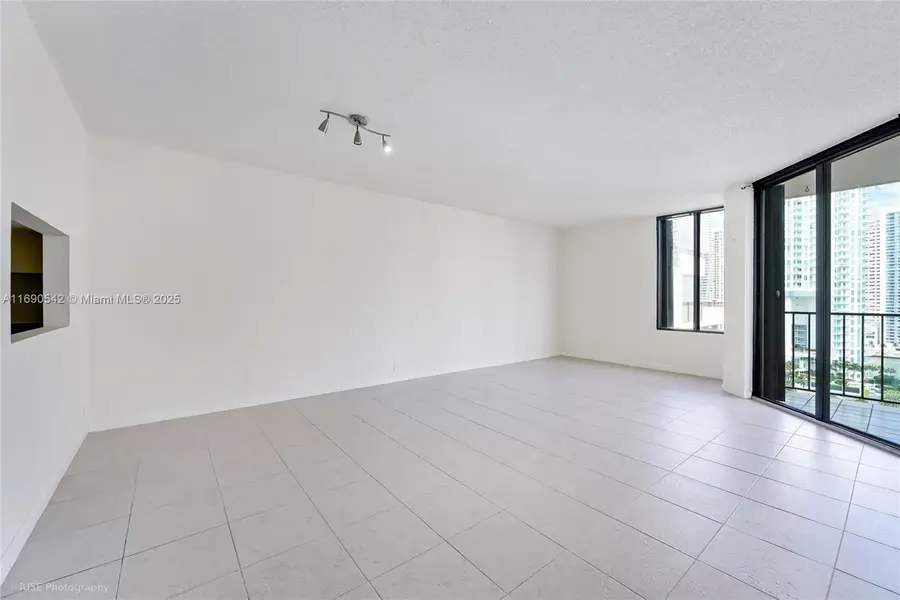 520 Brickell Key Dr #A1812, Miami, FL 33131 - Image #2