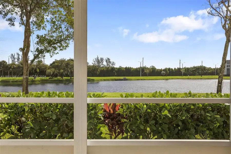 1042 Lincoln C #1042, Boca Raton, FL 33434 - Image #2