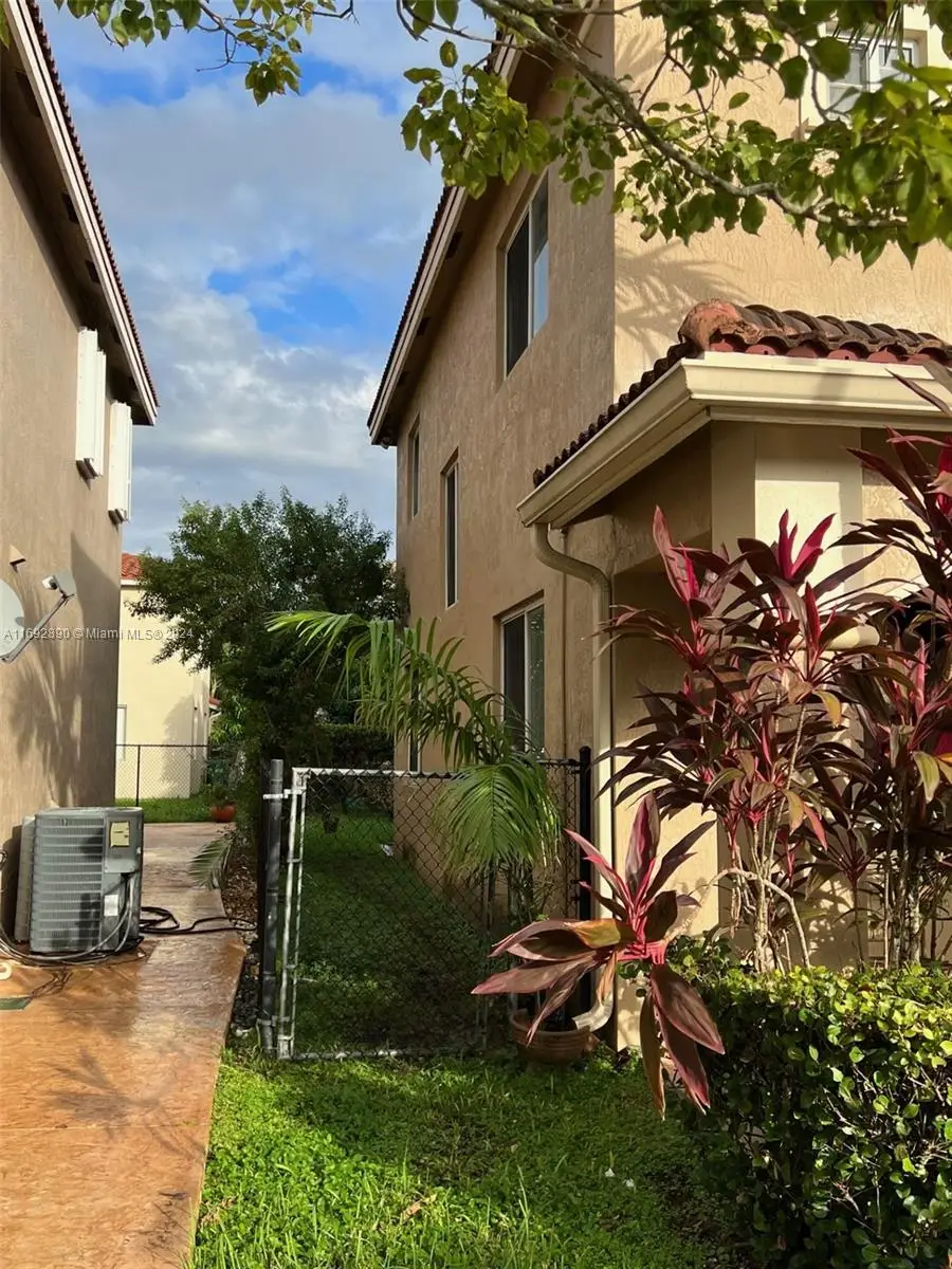 20503 NW 11th Ave, Miami Gardens, FL 33169 - Image #2