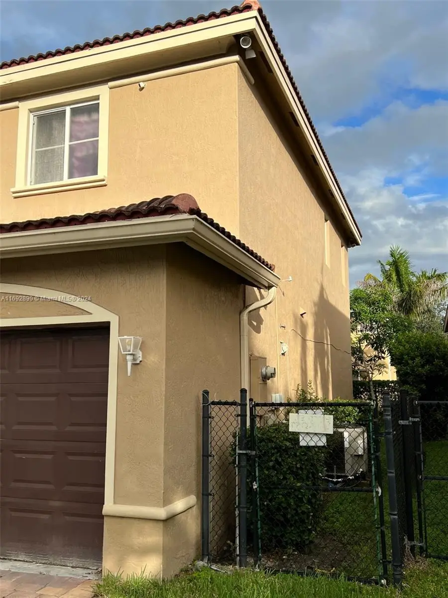 20503 NW 11th Ave, Miami Gardens, FL 33169 - Image #3