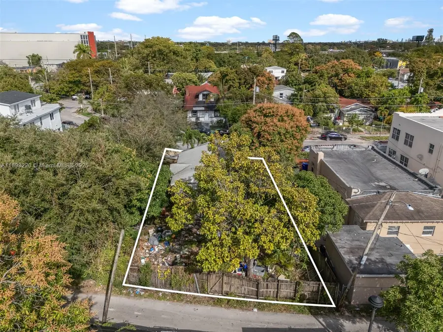 260 NW 34th St, Miami, FL 33127 - Image #2