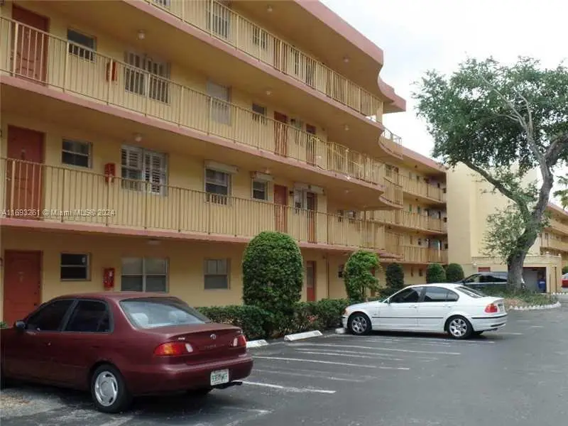 447 NE 195th St #117, Miami, FL 33179 - Image #2