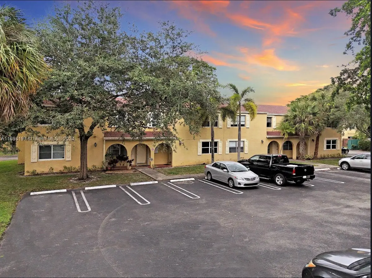 10710 La Placida Dr #6-6, Coral Springs, FL 33065 - Image #1