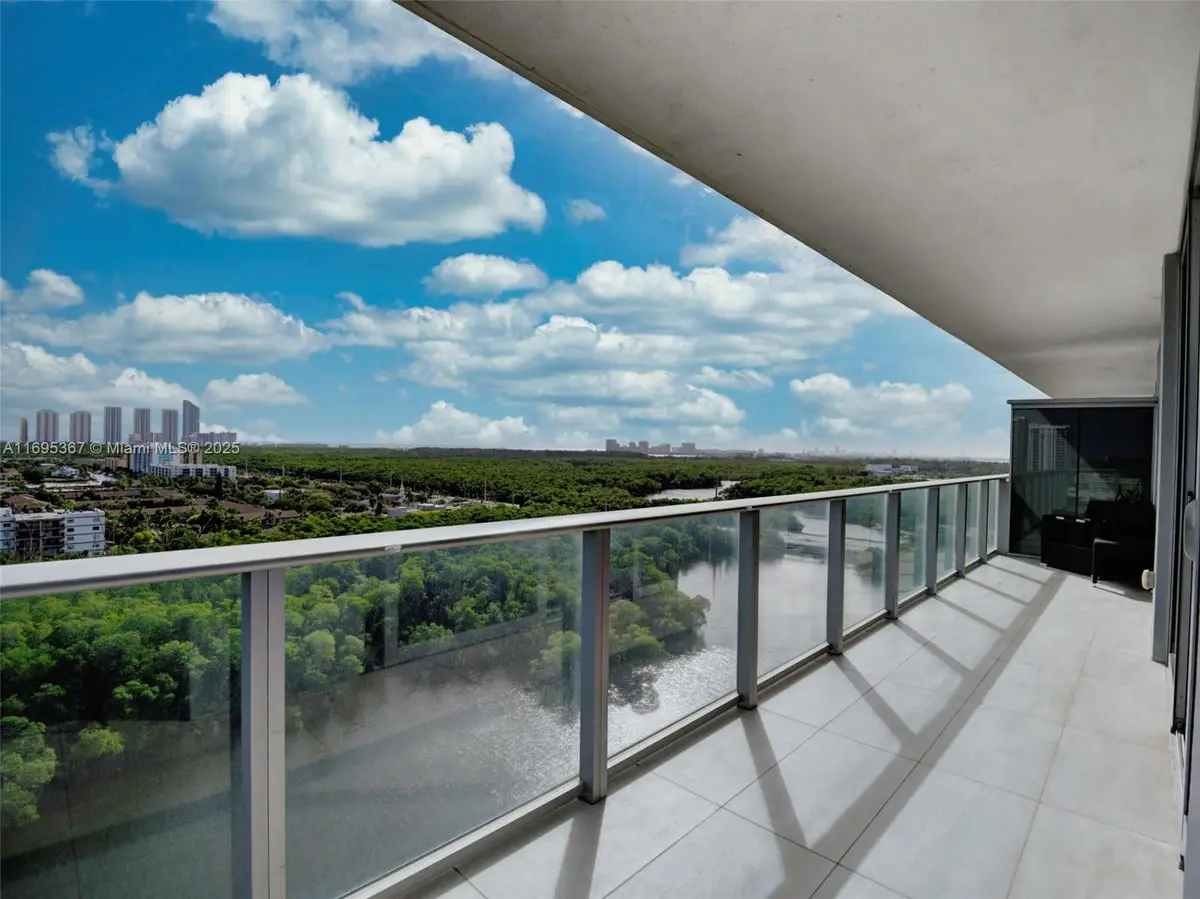 16385 Biscayne Blvd #1615, North Miami Beach, FL 33160 - Image #1