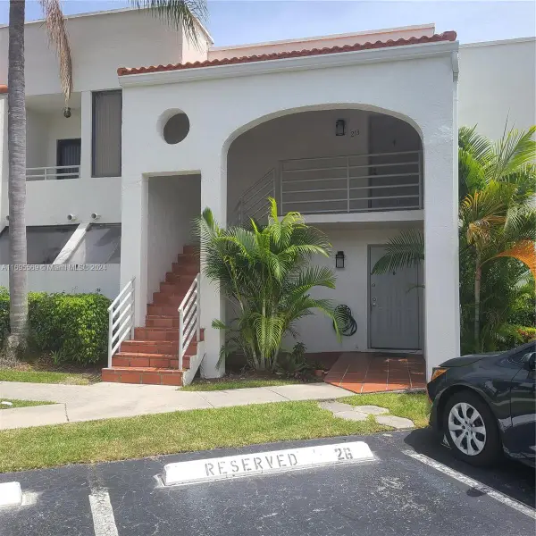 3564 Magellan Cir #211-1, Aventura, FL 33180