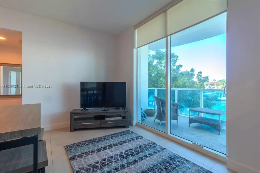 1945 S Ocean Dr #M5, Hallandale Beach, FL 33009 - #2