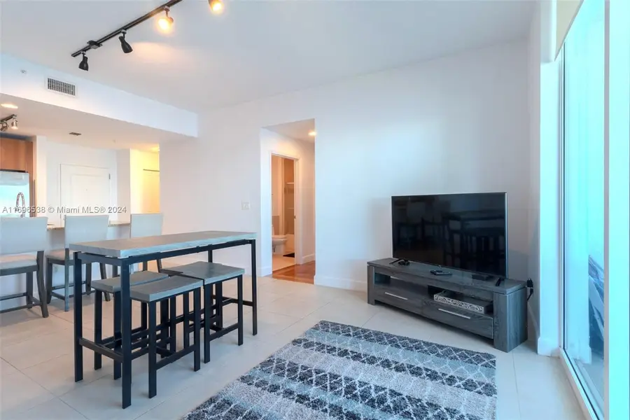 1945 S Ocean Dr #M5, Hallandale Beach, FL 33009 - #3