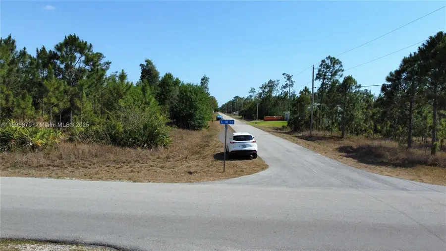 3007 E 10 St, Lehigh Acres, FL 33972 - Image #3