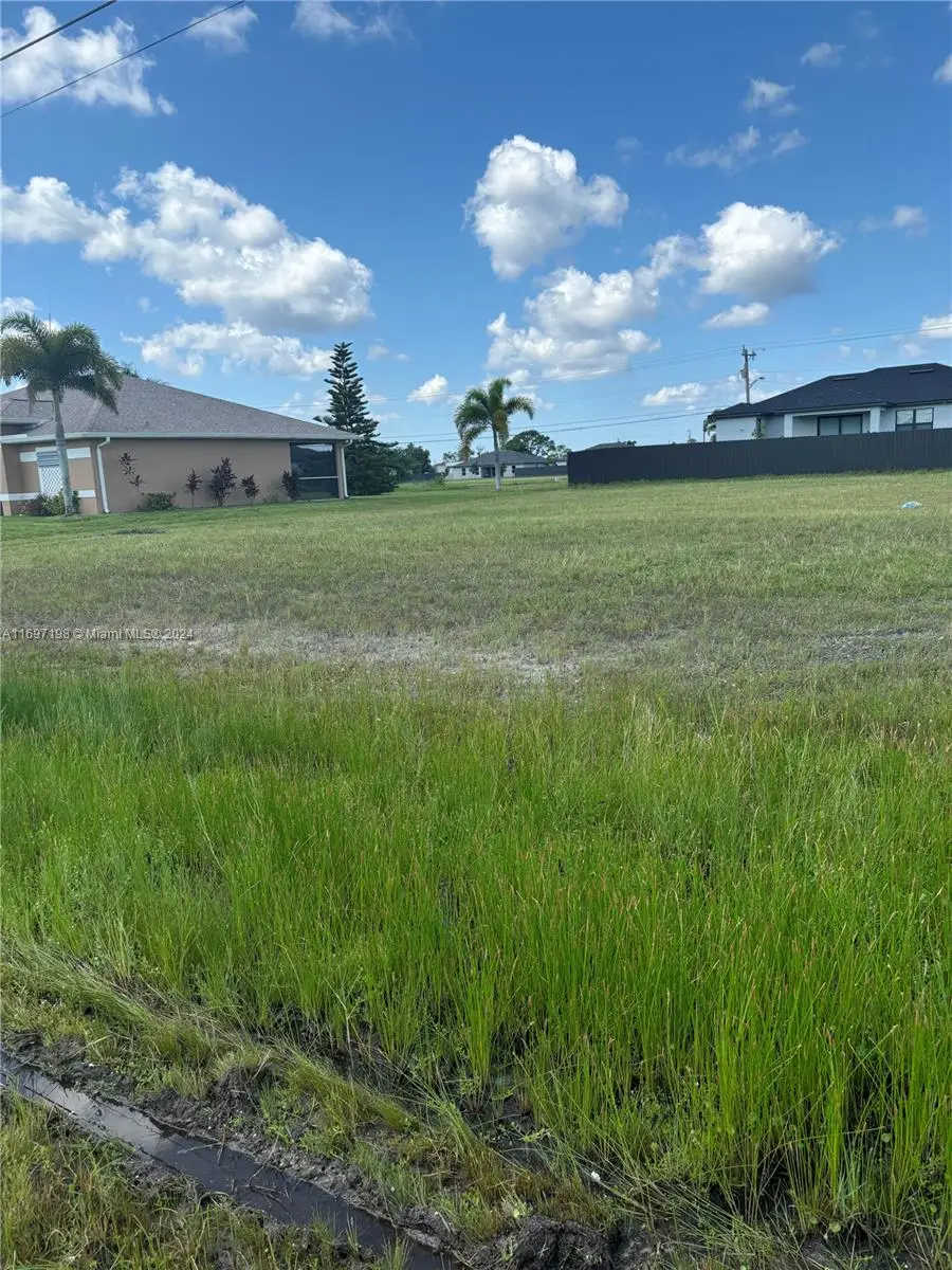 1224 NW 15th Pl, Cape Coral, FL 33993 - Image #2