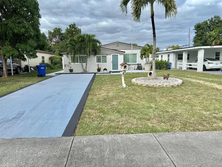 1859 NE 173rd St, North Miami Beach, FL 33162 - Image #3