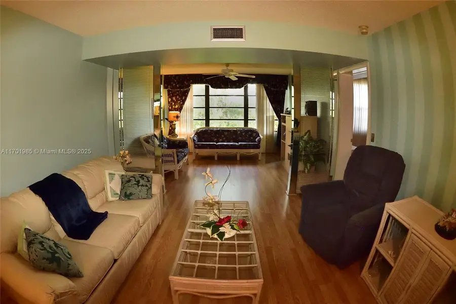 6085 Balboa Cir #402, Boca Raton, FL 33433 - Image #2