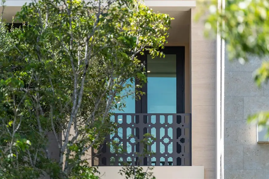 613 Almeria Ave, Coral Gables, FL 33134 - Image #2