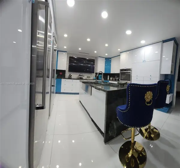 15700 SW 202nd Ave, Miami, FL 33187