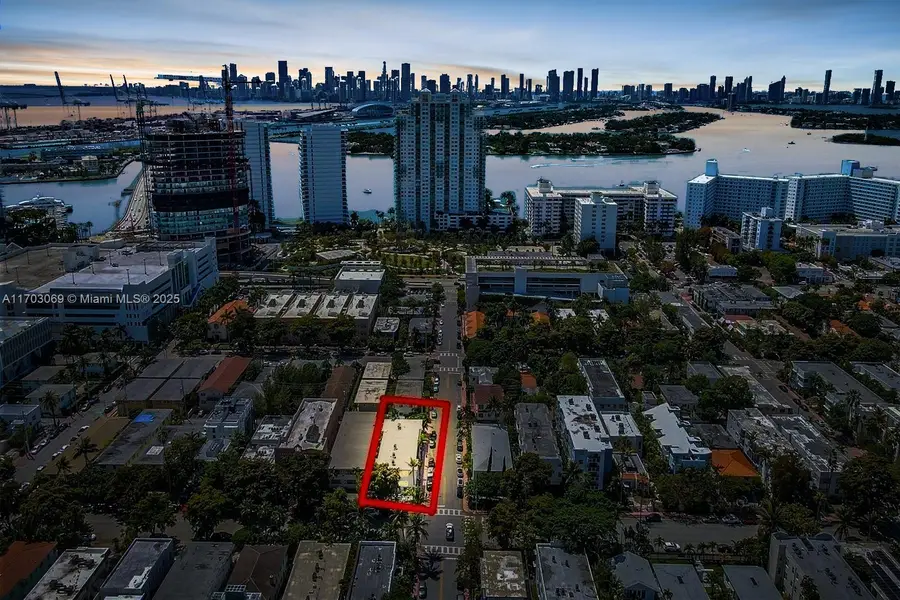 1000 7th St, Miami Beach, FL 33139 - #2