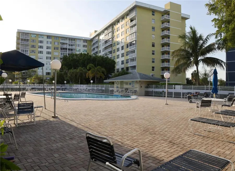 4400 Hillcrest Dr #604A, Hollywood, FL 33021 - Image #3