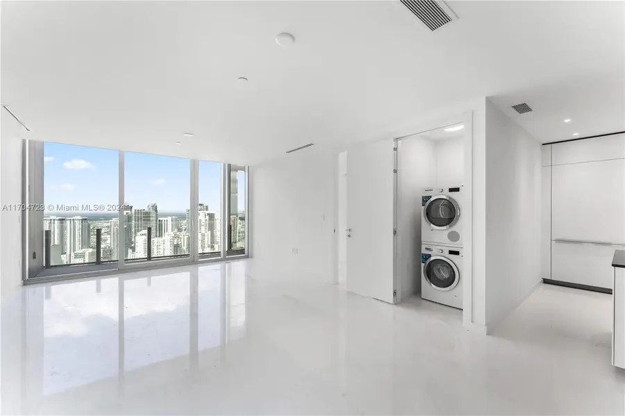300 Biscayne Blvd Way #5209, Miami, FL 33131 - Image #3