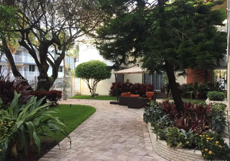 10210 Collins Ave #306, Bal Harbour, FL 33154 - Image #3