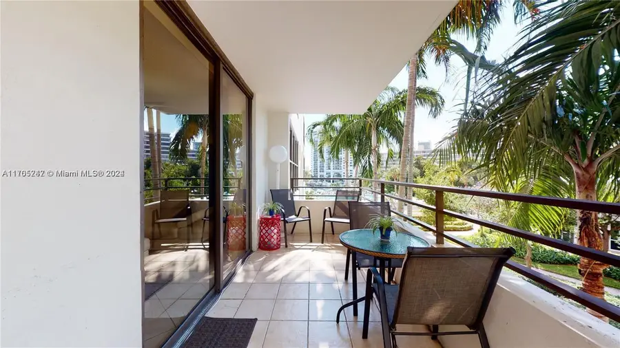 2500 Parkview Dr #417, Hallandale Beach, FL 33009 - #2