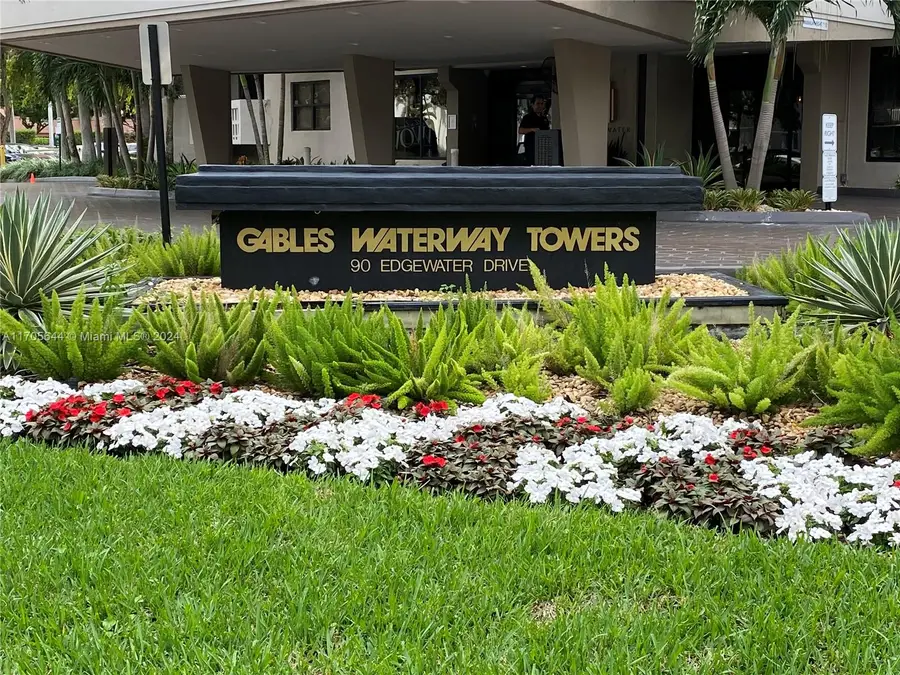 90 Edgewater Dr #805, Coral Gables, FL 33133 - Image #3