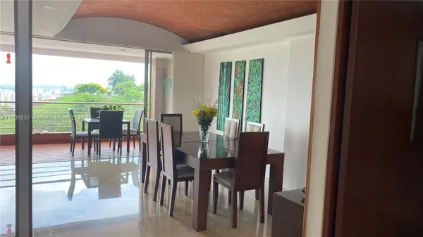 9 Avenida #1002, ,, CA 760046
