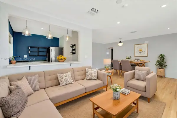 517 S 19th Ave, Hollywood, FL 33020