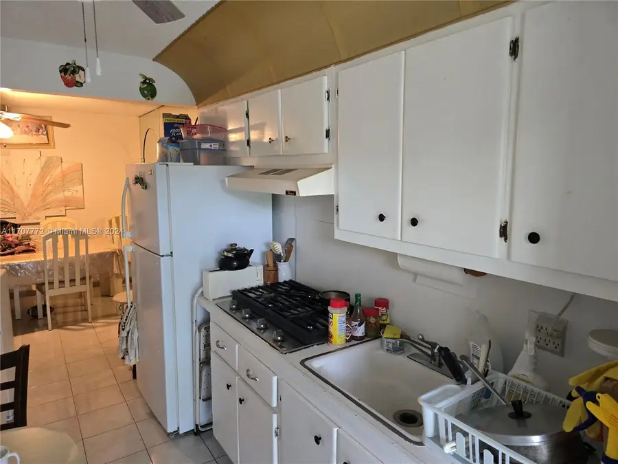 20310 NE 2nd Ave #15, Miami Gardens, FL 33179 - Image #3