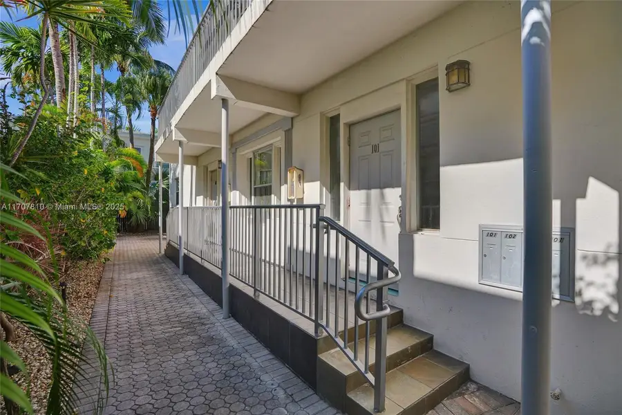 1622 Bay Rd, Miami Beach, FL 33139 - Image #2