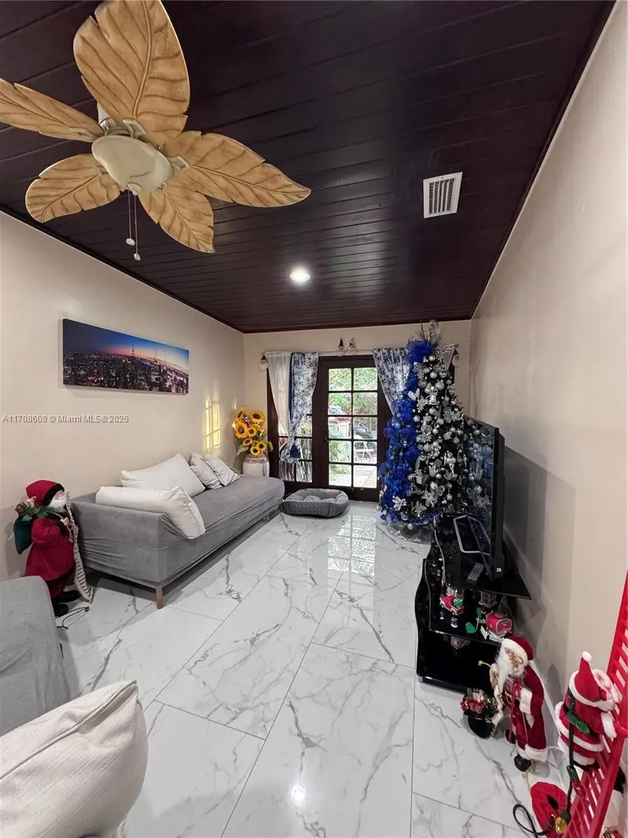 11610 NW 4th Ter #11610, Sweetwater, FL 33172 - Image #3