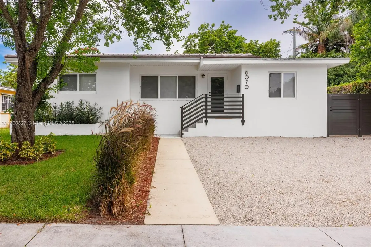 6070 SW 42nd St, Miami, FL 33155 - Image #1