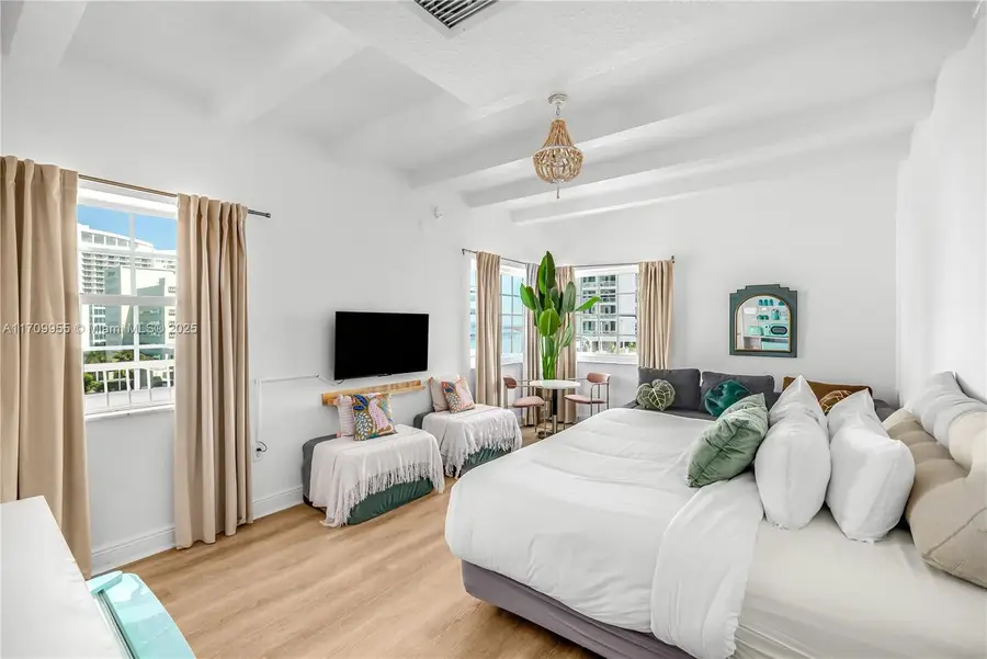 4130 Collins Ave #703, Miami Beach, FL 33140 - #3