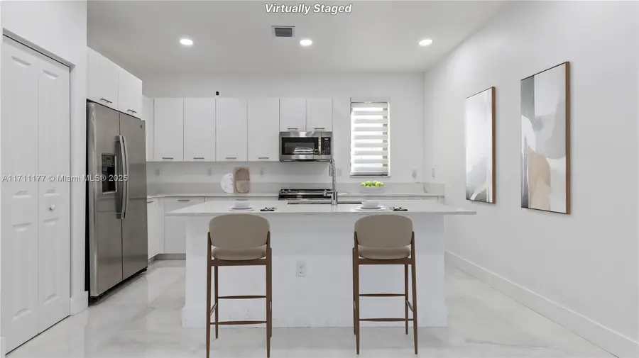 8206 NW 43rd St, Doral, FL 33166 - Image #2