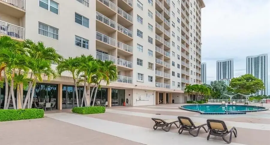 400 Kings Point Dr #1410, Sunny Isles Beach, FL 33160 - Image #2