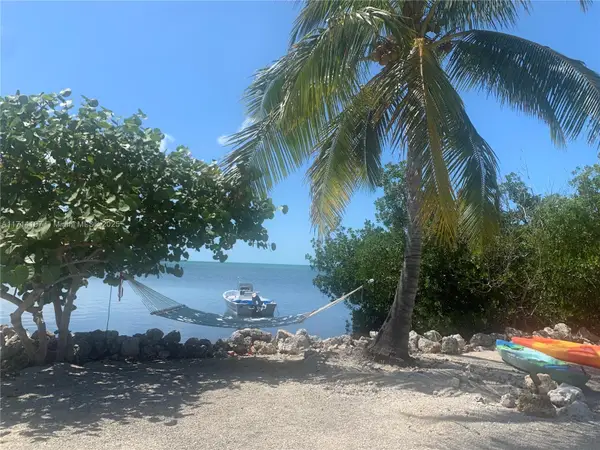 56 Pelican Rd, Marathon, FL 33050