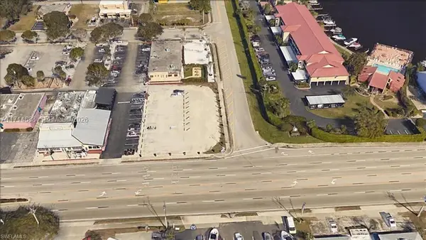 1725 Cape Coral Pkwy, Cape Coral, FL 33904