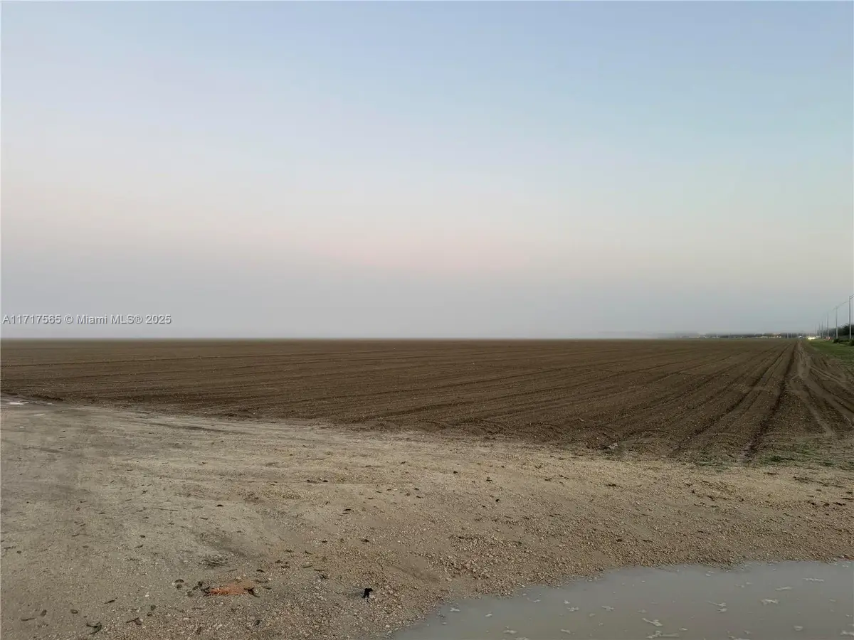 15900 SW 154 St, Miami, FL 33187 - Image #1