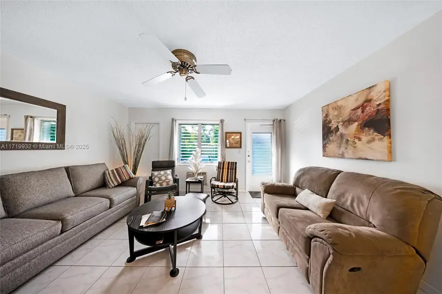 15610 NE 6th Ave #8D, Miami, FL 33162 - Image #3