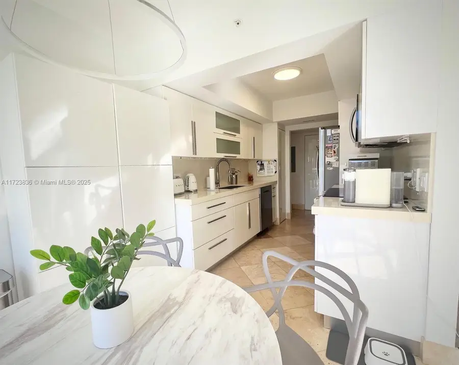 21055 Yacht Club Dr #510, Aventura, FL 33180 - Image #3