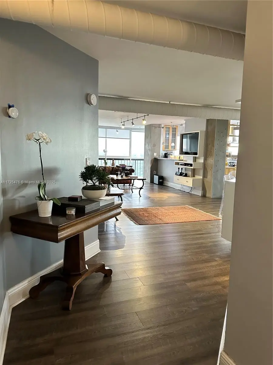 2333 Brickell Ave #2116, Miami, FL 33129 - Image #3