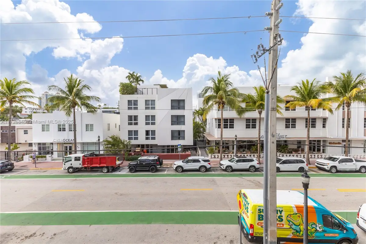 345 Ocean Dr #304, Miami Beach, FL 33139 - Image #1