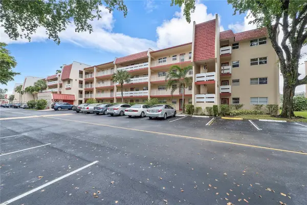 1030 Country Club Dr #407, Margate, FL 33063