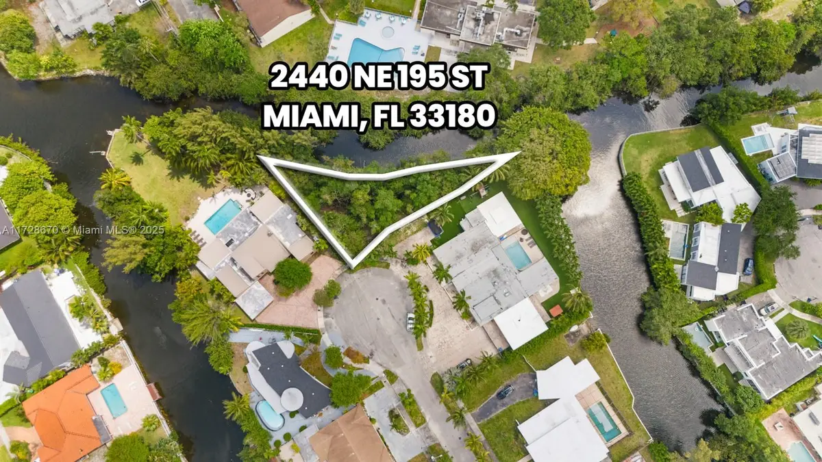 2440 NE 195th St, Miami, FL 33180 - Image #1