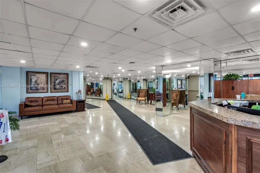 4001 Hillcrest Dr #812, Hollywood, FL 33021 - Image #3